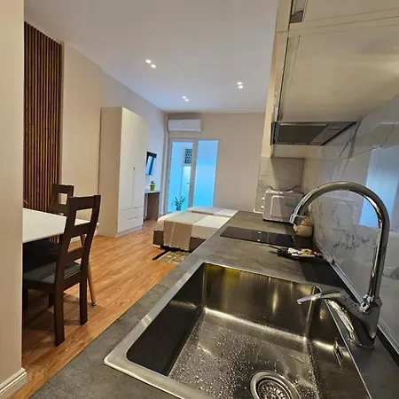Alba Apartament *